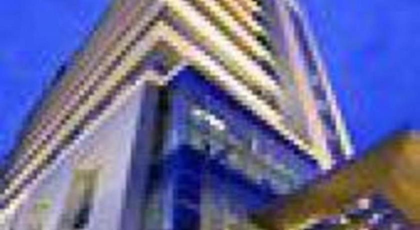 Hotel Santika Makassar Extérieur photo