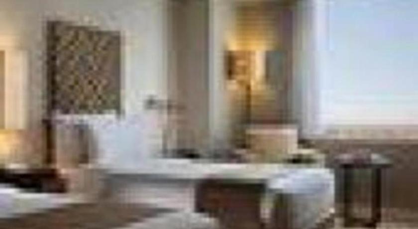 Hotel Santika Makassar Extérieur photo